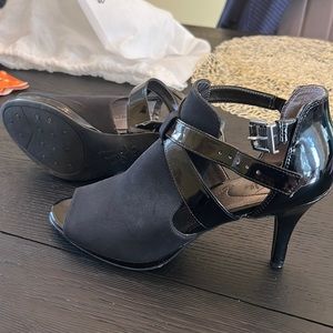 Lifestride dress pumps